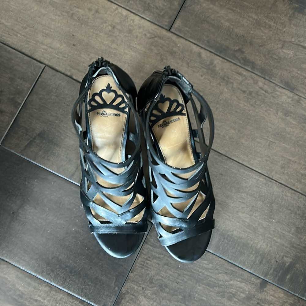Fergalicios by Fergie zipper back heals. Size 7